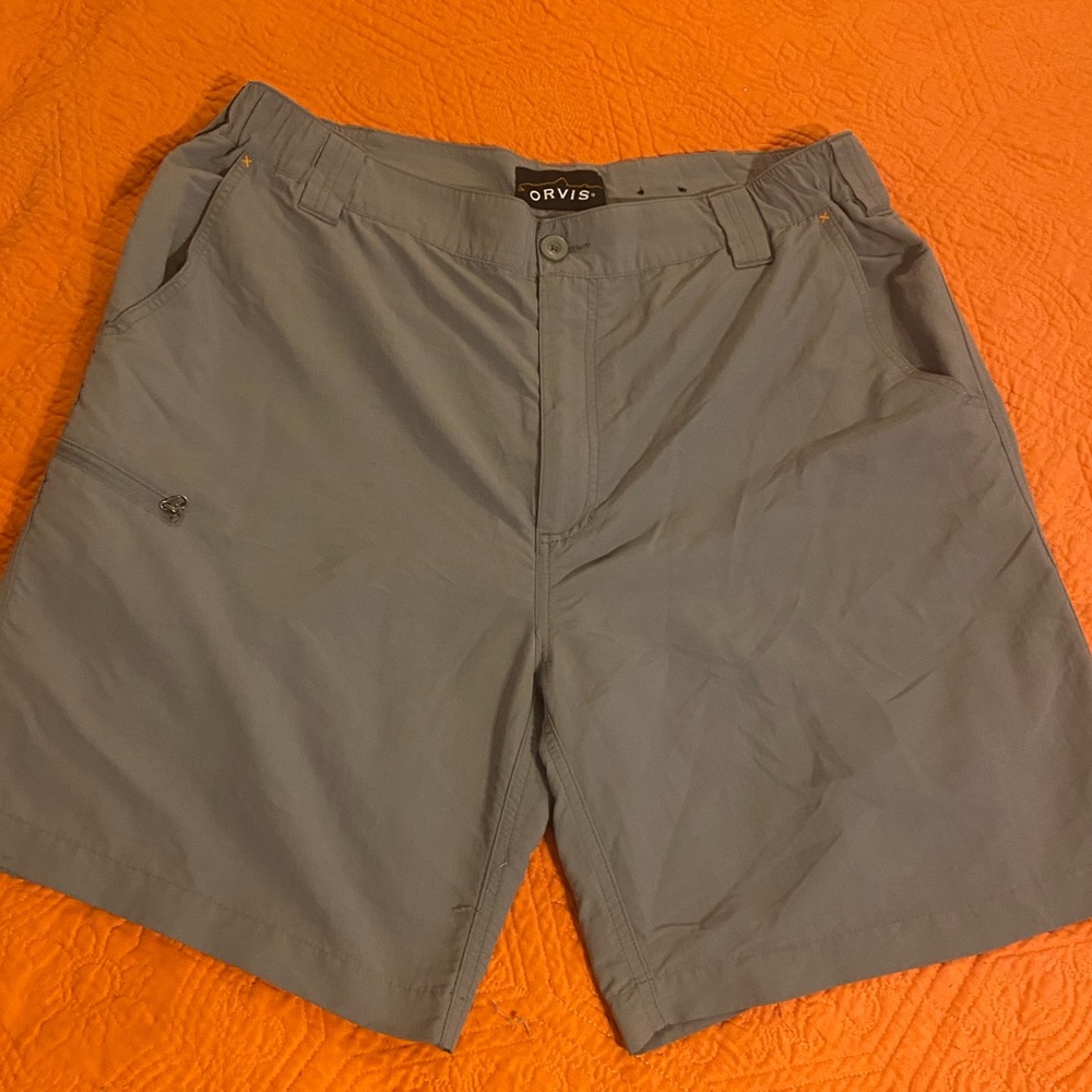 Orvis men’s shorts, excellent condition, khaki, size L